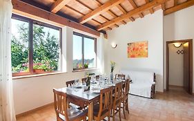 Inviting Farmhouse In Appenines With Covered Swimming Pool