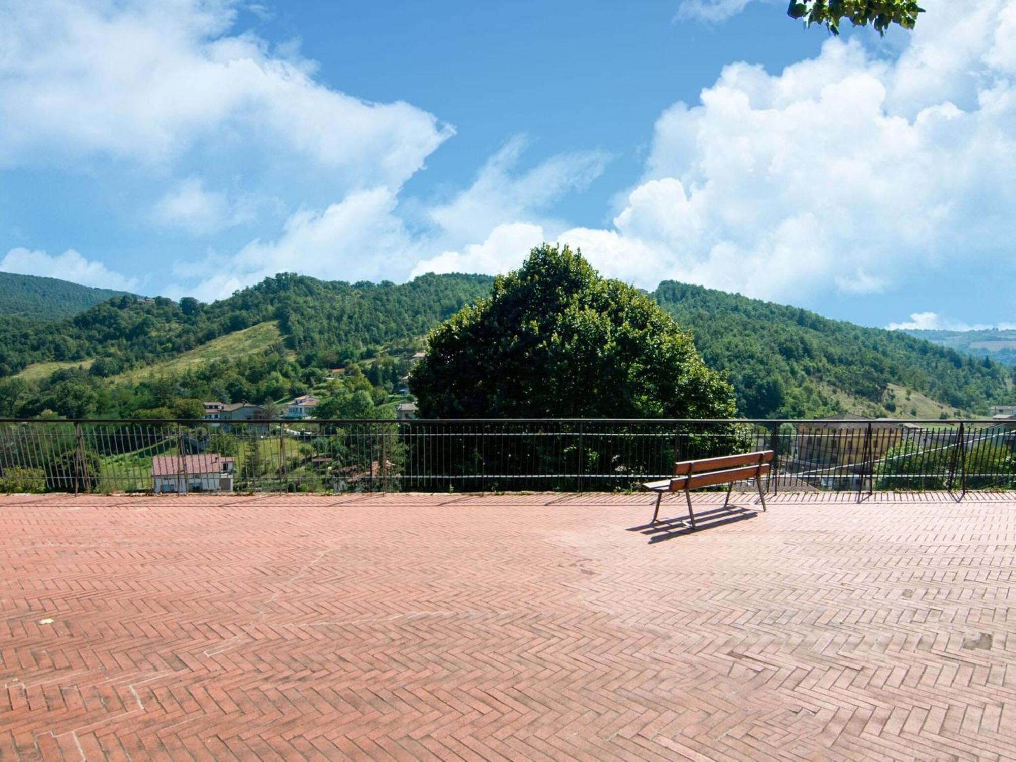 Inviting Farmhouse In Appenines With Covered Swimming Pool Apecchio Esterno foto