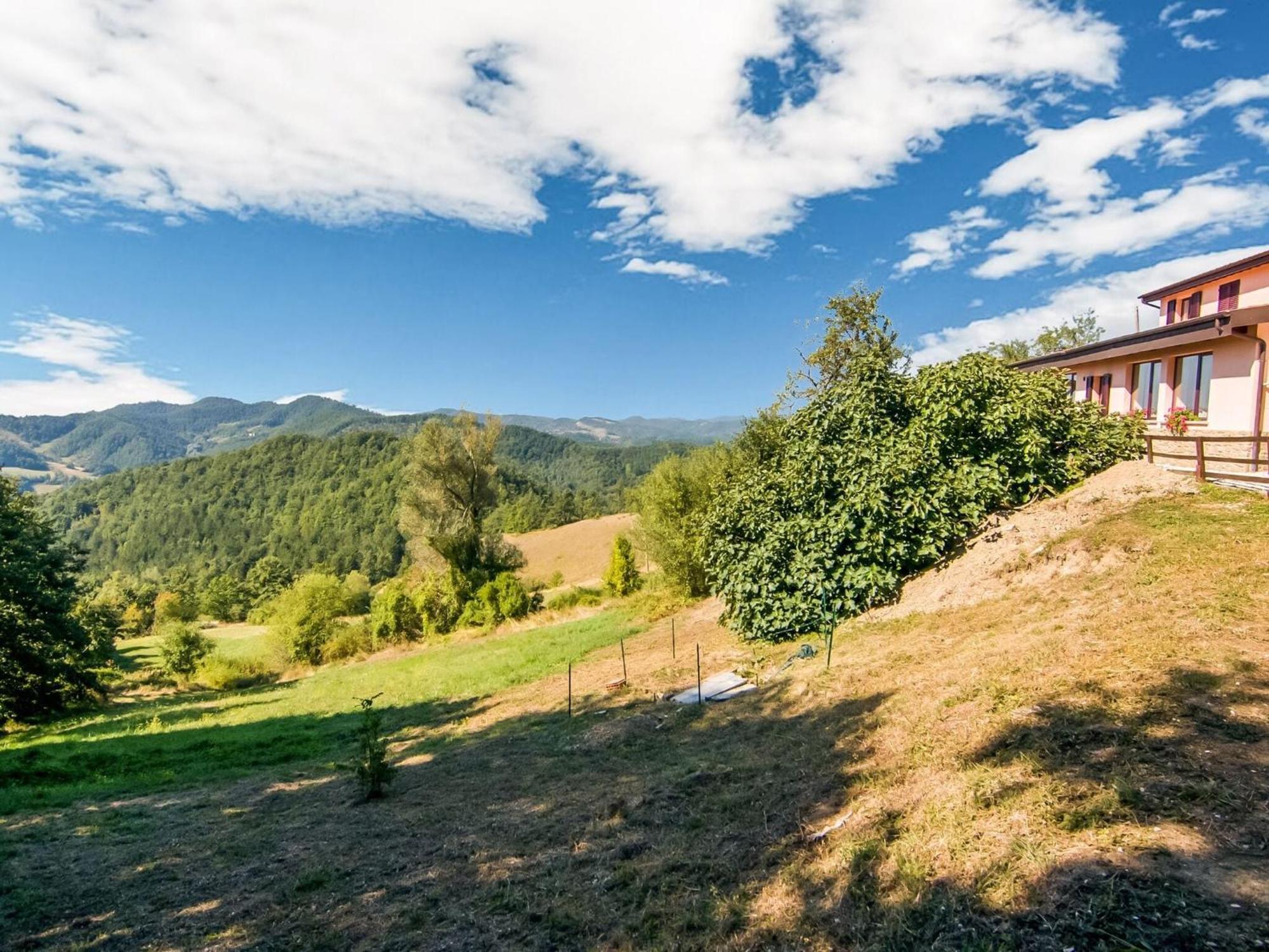 Inviting Farmhouse In Appenines With Covered Swimming Pool Apecchio Esterno foto